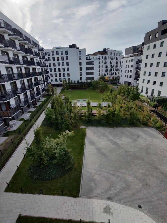 Uroczy Apartament Z Miejscem Na Auto W Garazu Apartment Варшава Екстериор снимка