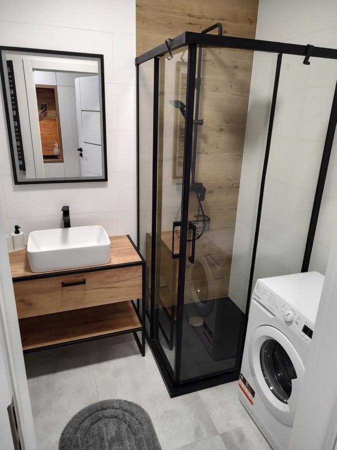 Uroczy Apartament Z Miejscem Na Auto W Garazu Apartment Варшава Екстериор снимка