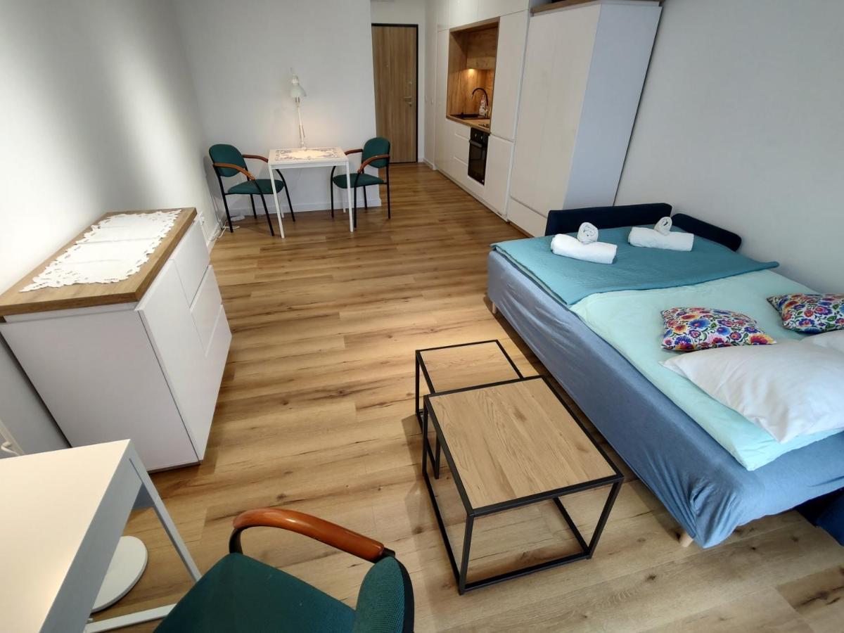 Uroczy Apartament Z Miejscem Na Auto W Garazu Apartment Варшава Екстериор снимка