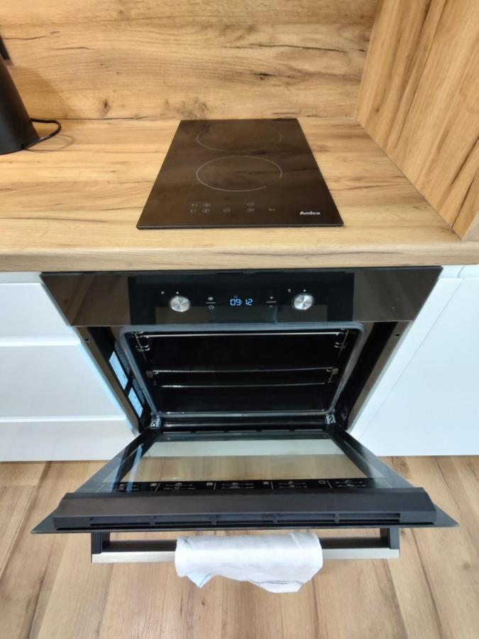 Uroczy Apartament Z Miejscem Na Auto W Garazu Apartment Варшава Екстериор снимка