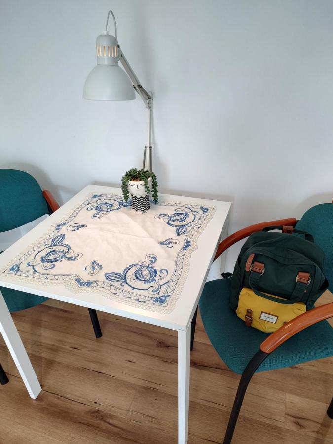 Uroczy Apartament Z Miejscem Na Auto W Garazu Apartment Варшава Екстериор снимка